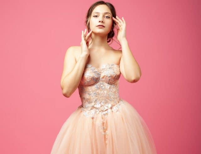 what is the difference between organza and tulle