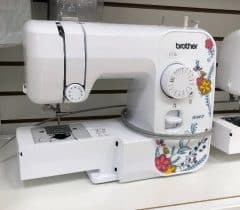 Free Arm Sewing Machine