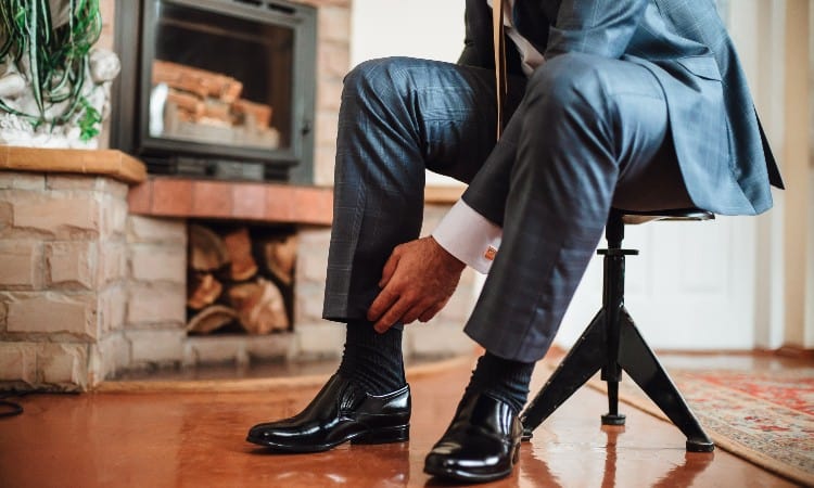 How Should Dress Pants Fit While Sitting