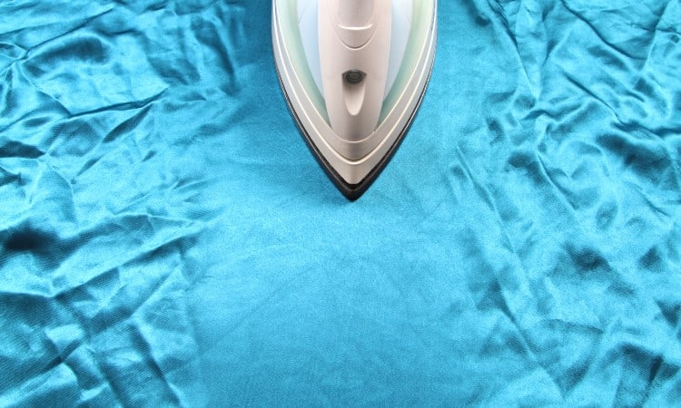 How To Iron Silk