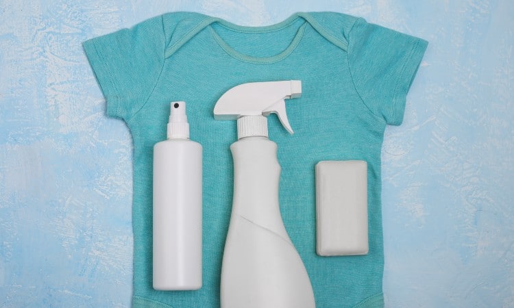 How to DIY Spray Bleach Shirt