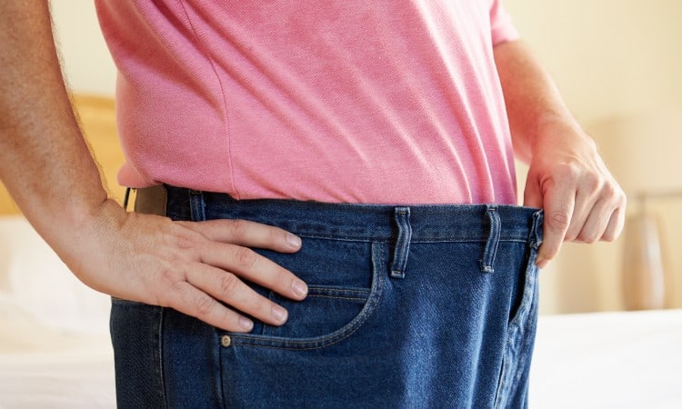 How to Shrink Jeans and Pants Waist