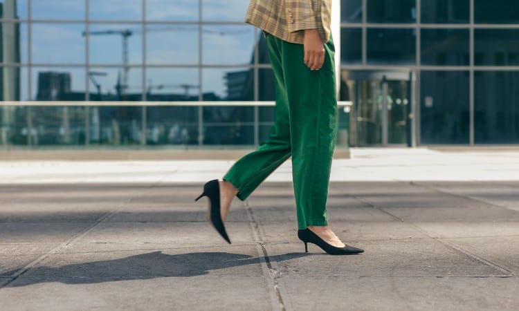 How to Style Green Pants