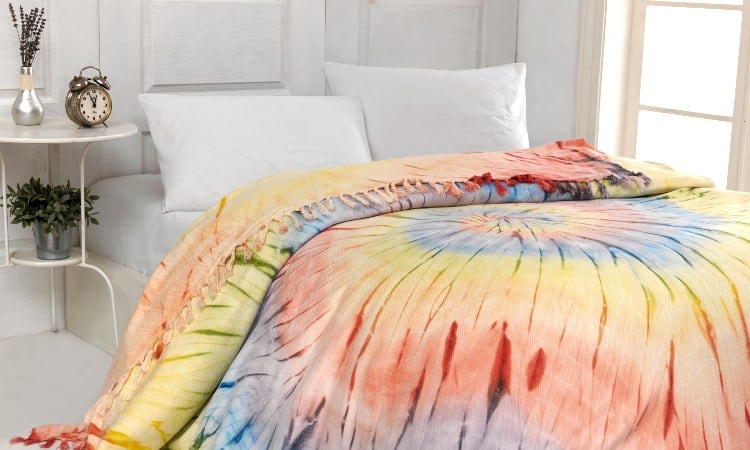 How to Tie Dye Bed Sheets