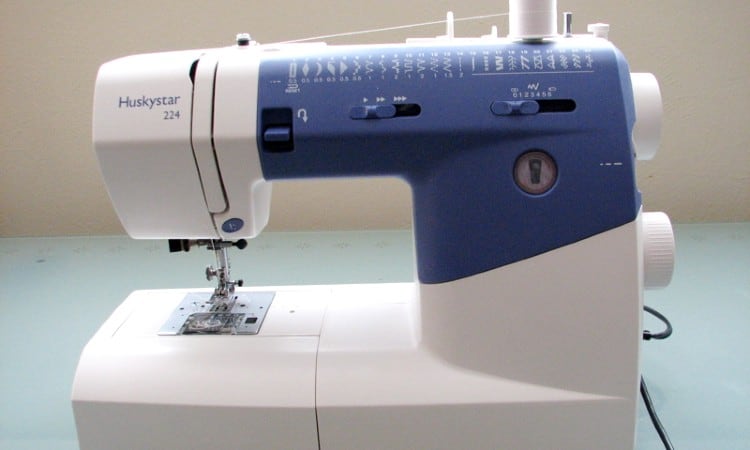 How to thread a husqvarna viking sewing machine